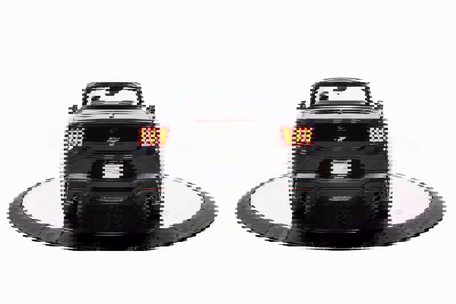 Used 2024 Ford Mustang EcoBoost image 6