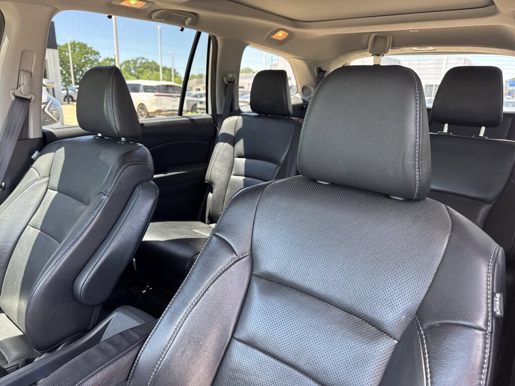 Used 2017 Honda Pilot Elite image 30