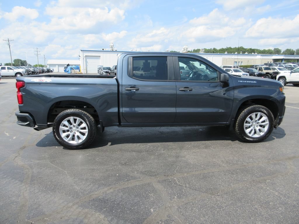 Certified 2021 Chevrolet Silverado 1500 Custom w/ LPO, Dark Essentials Package AWD/4WD image 5