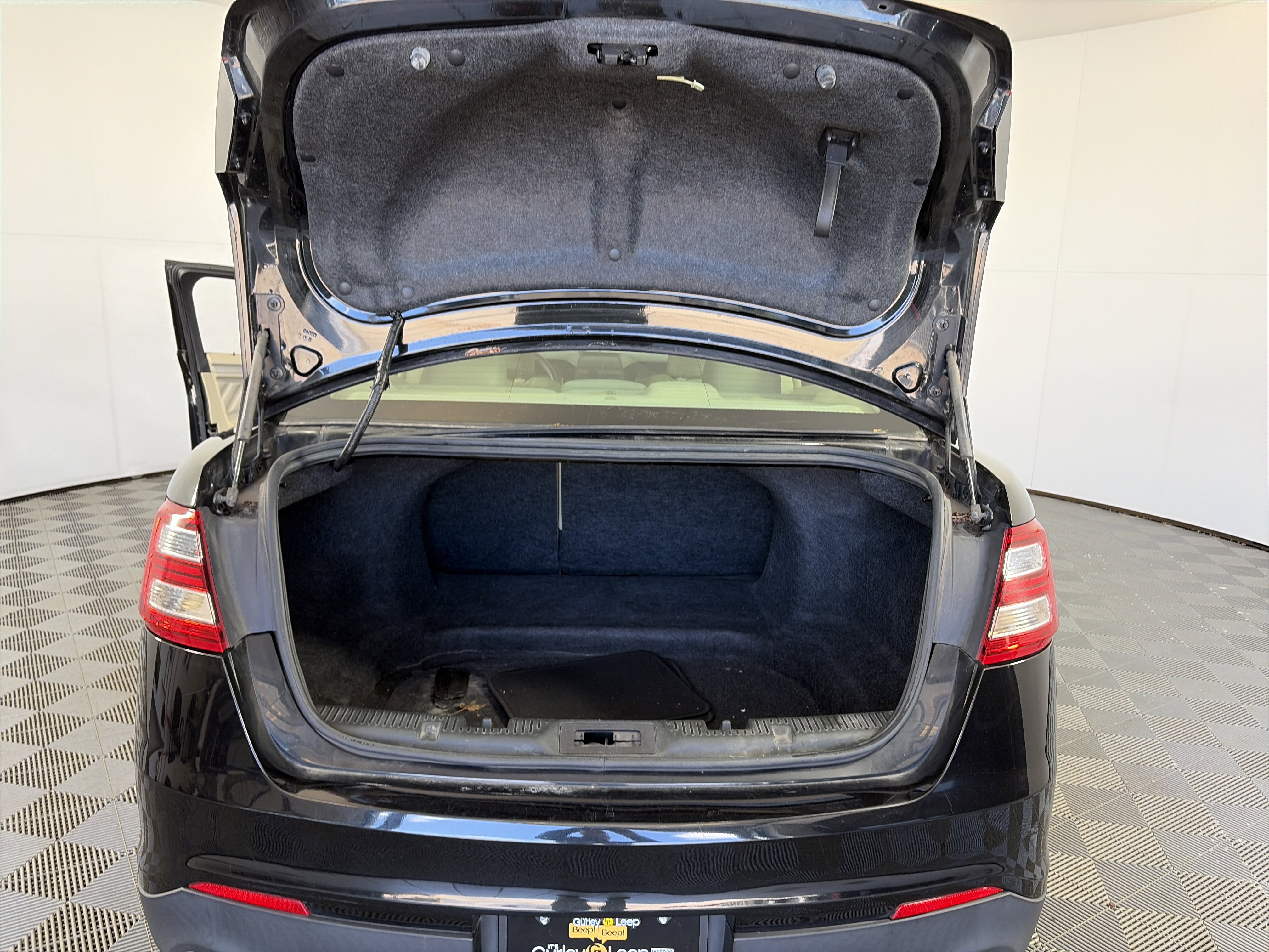 Used 2013 Ford Taurus SE image 15