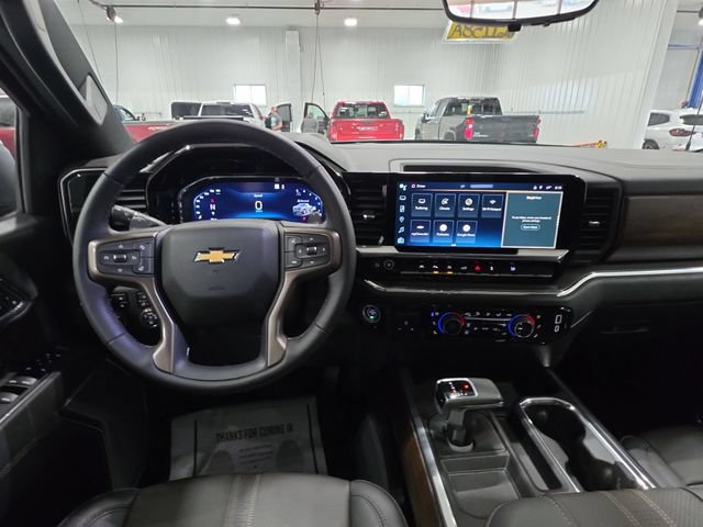 Used 2023 Chevrolet Silverado 1500 High Country w/ High Country Premium Package AWD/4WD image 10