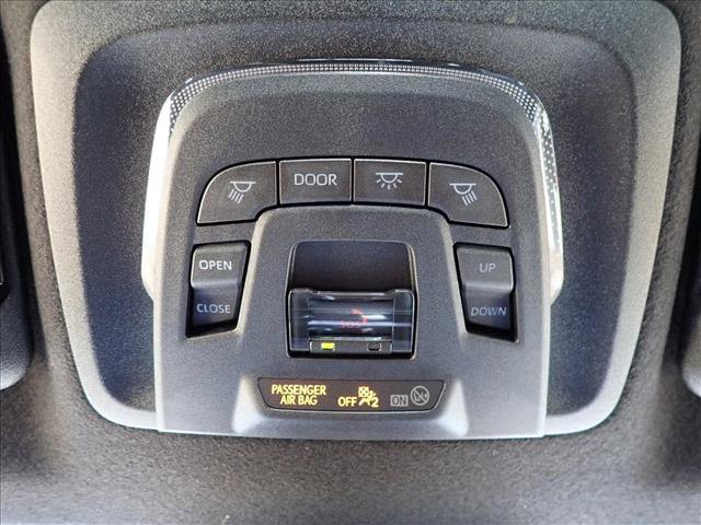 Used 2025 Toyota Corolla XSE FWD image 24