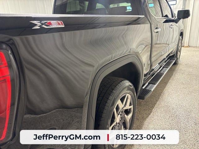 Used 2022 GMC Sierra 1500 SLT AWD/4WD image 9