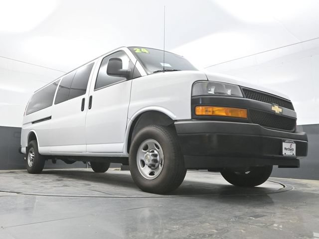 Used 2024 Chevrolet Express 3500 LS RWD image 32