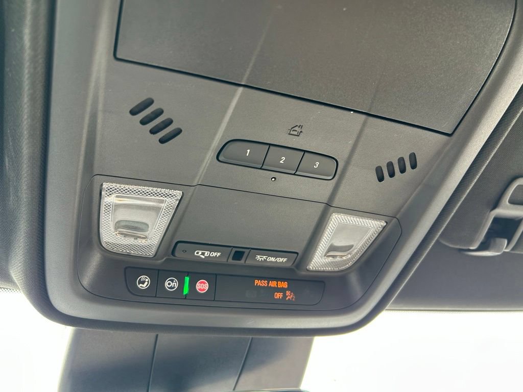 Used 2025 Cadillac XT4 Premium Luxury FWD image 39