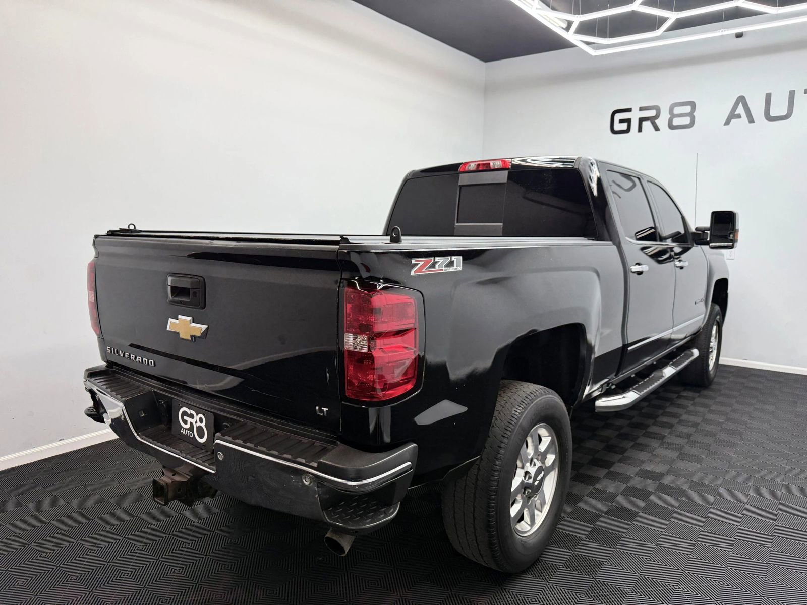 Used 2015 Chevrolet Silverado 2500 LTZ w/ LTZ Plus Package image 10