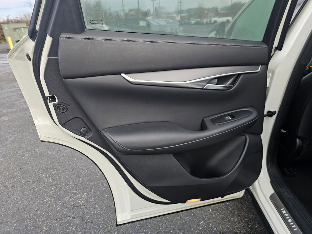 Used 2022 INFINITI QX50 Luxe w/ Appearance Package image 19