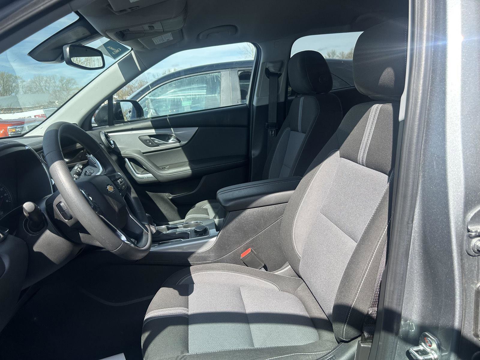 Used 2024 Chevrolet Blazer LT w/ Convenience Package image 6