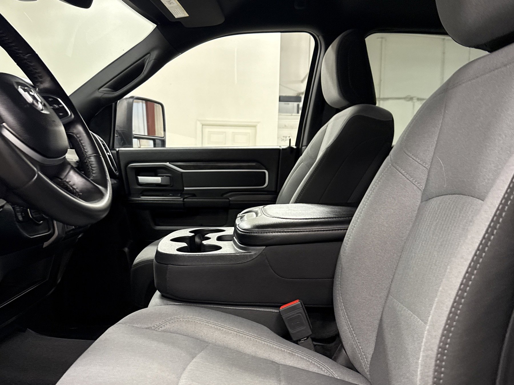 Used 2024 RAM 2500 Big Horn w/ Bed Utility Group image 5