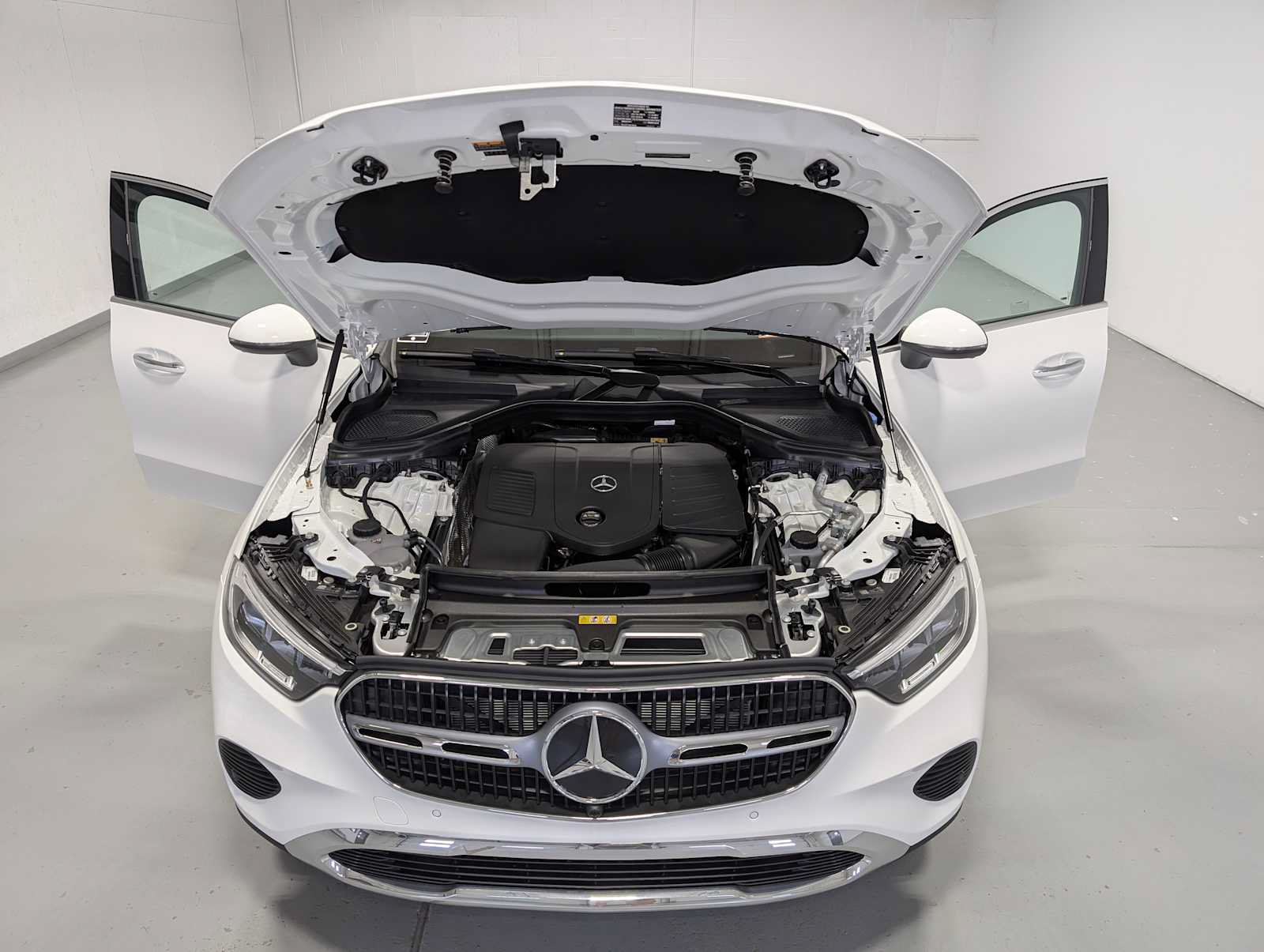 New 2026 Mercedes-Benz GLC 300 4MATIC image 11