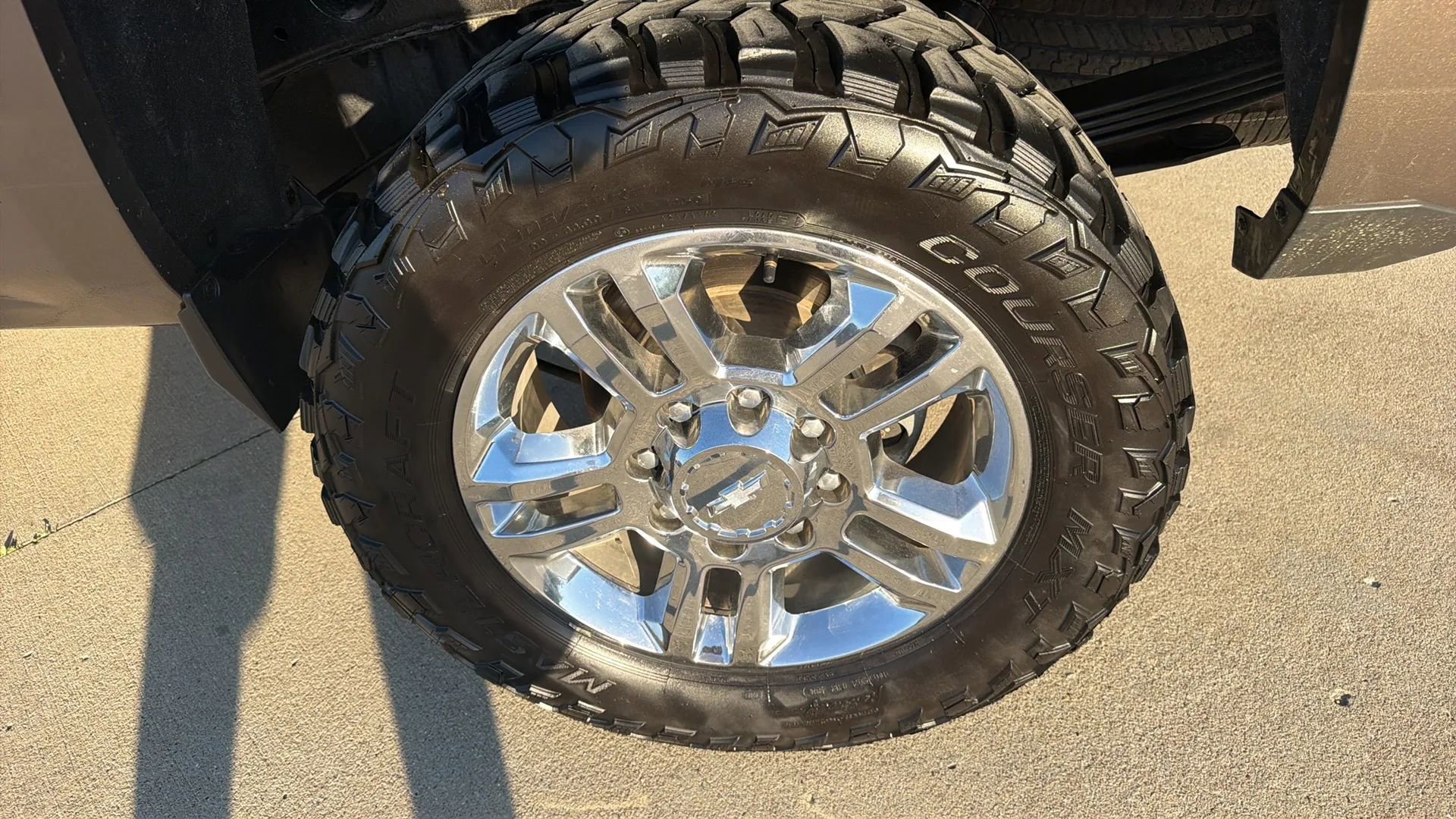 Used 2015 Chevrolet Silverado 2500 High Country w/ Duramax Plus Package AWD/4WD image 39