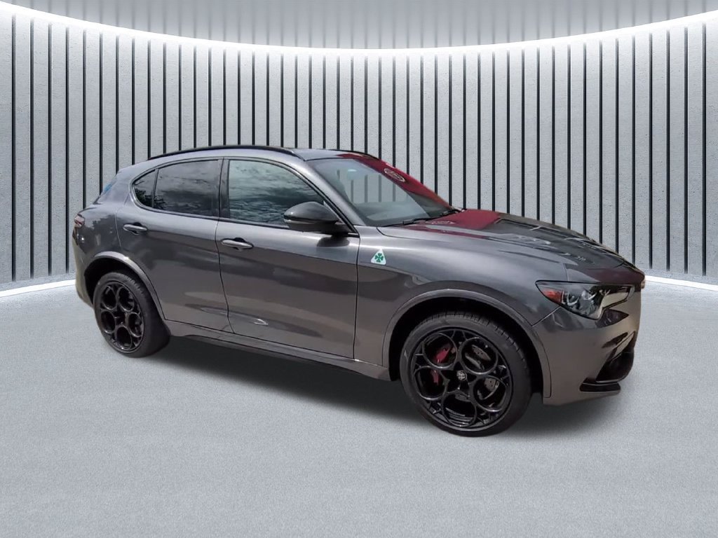 Used 2024 Alfa Romeo Stelvio Quadrifoglio AWD/4WD image 17