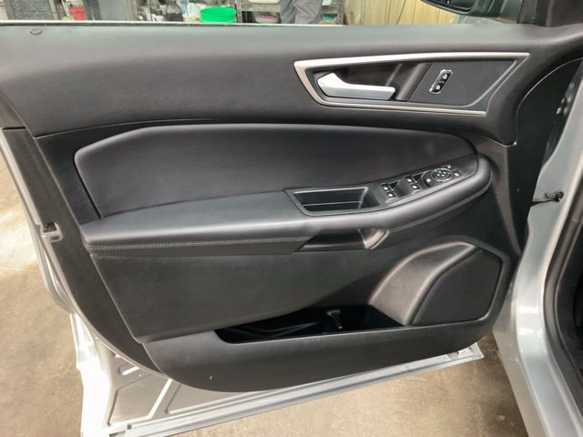Used 2024 Ford Edge SEL w/ Convenience Package AWD/4WD image 5