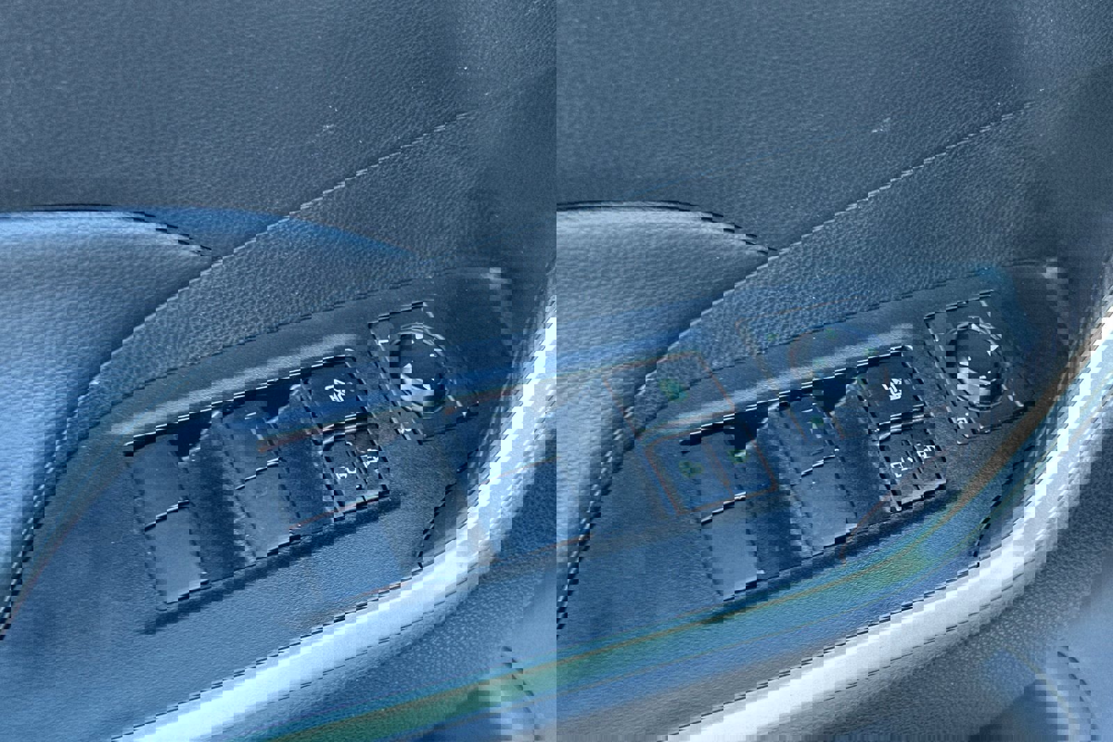 Used 2024 Toyota RAV4 LE image 12