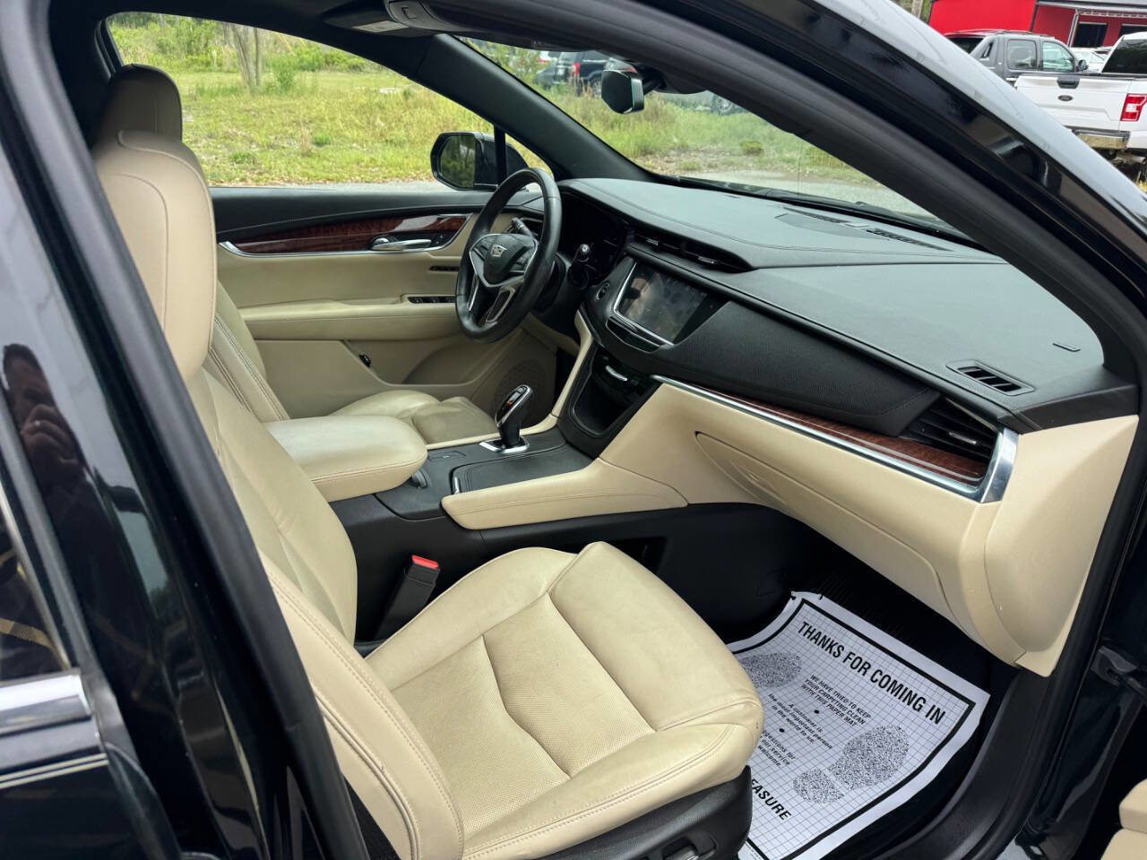 Used 2017 Cadillac XT5 Luxury w/ Driver Awareness Package image 35