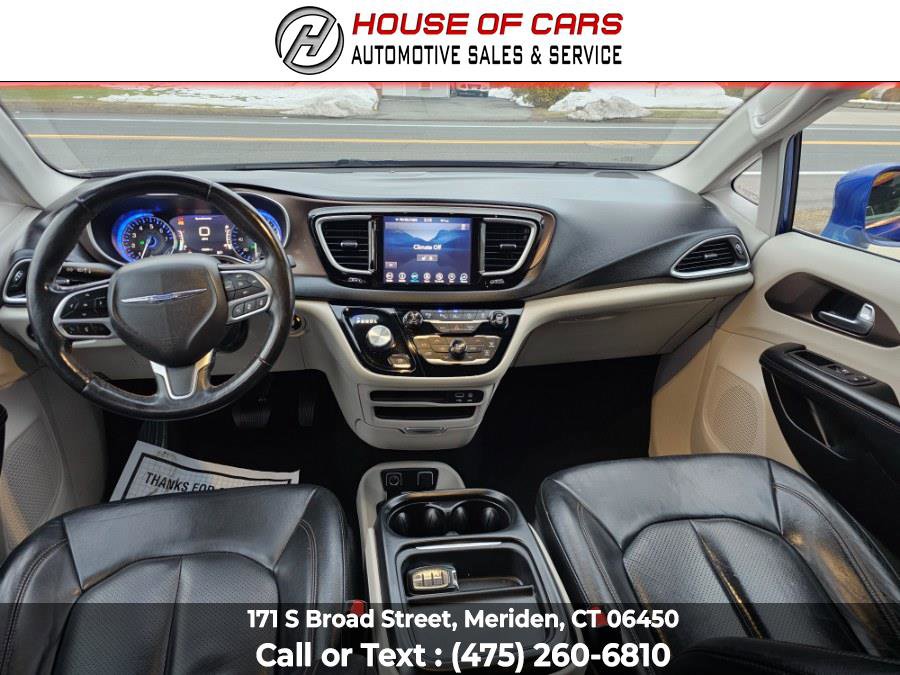 Used 2019 Chrysler Pacifica Touring-L w/ Advanced Safetytec Group image 24