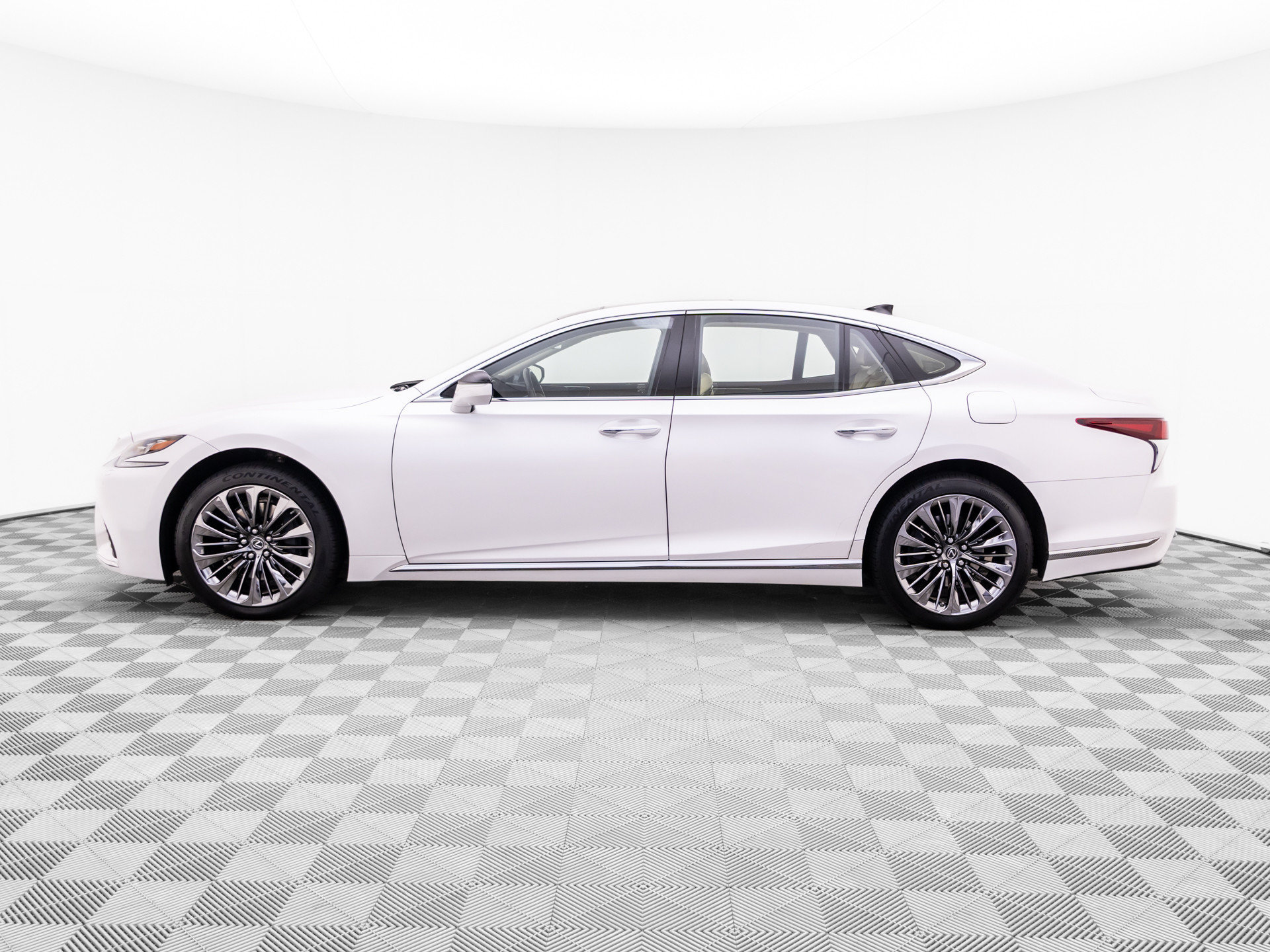 Used 2020 Lexus LS 500 AWD w/ Interior Upgrade Package image 2