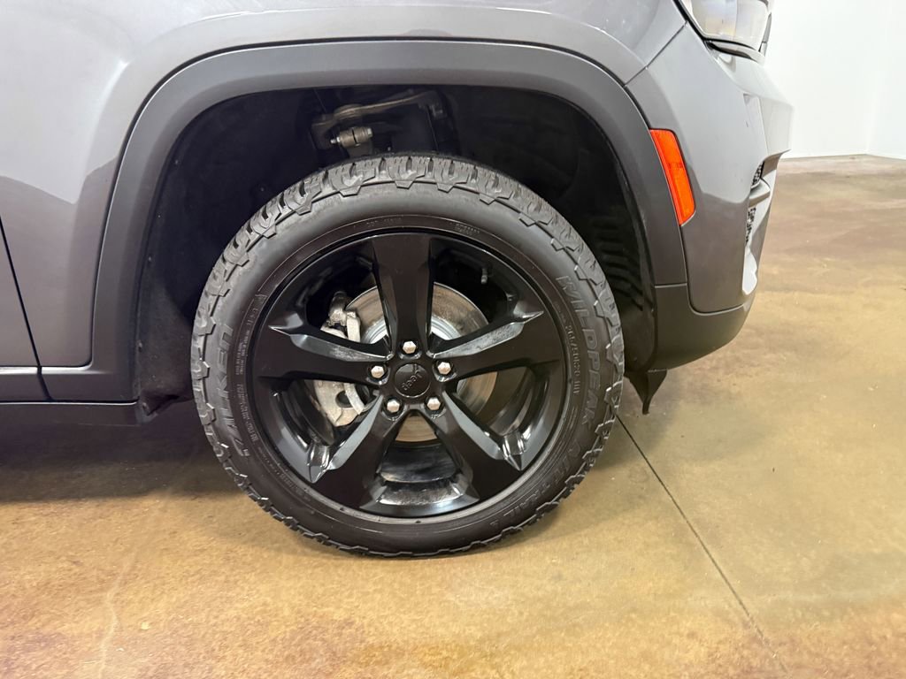 Used 2022 Jeep Grand Cherokee Altitude AWD/4WD image 83
