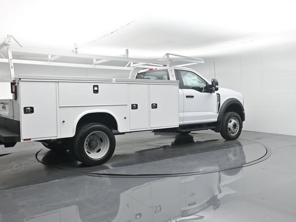 New 2025 Ford F450 XL w/ XL Chrome Package RWD image 32