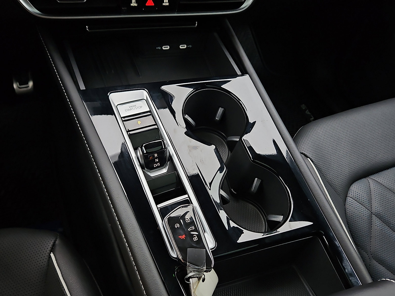 Used 2025 Volkswagen Atlas Cross Sport SEL Premium R-Line image 16