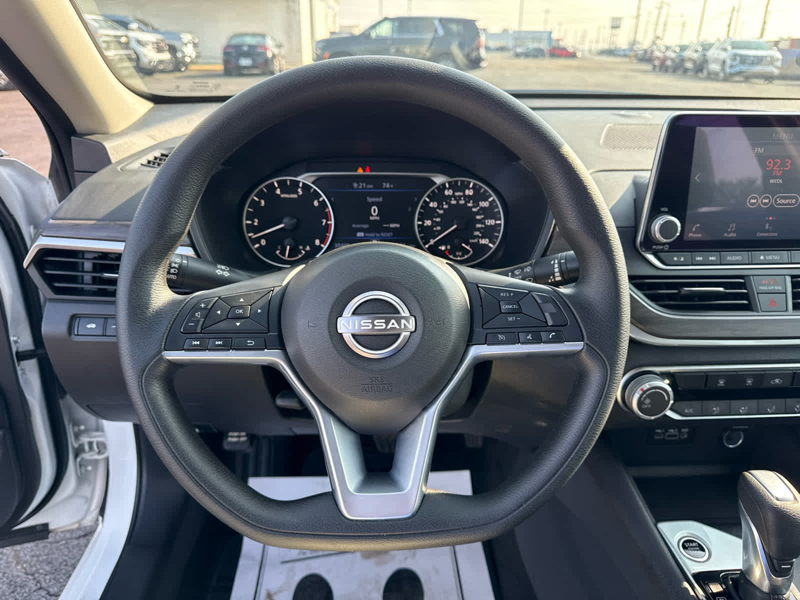 Used 2025 Nissan Altima 2.5 SV FWD image 14