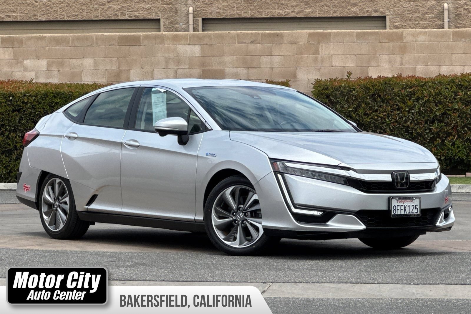 Used 2018 Honda Clarity Touring image 1