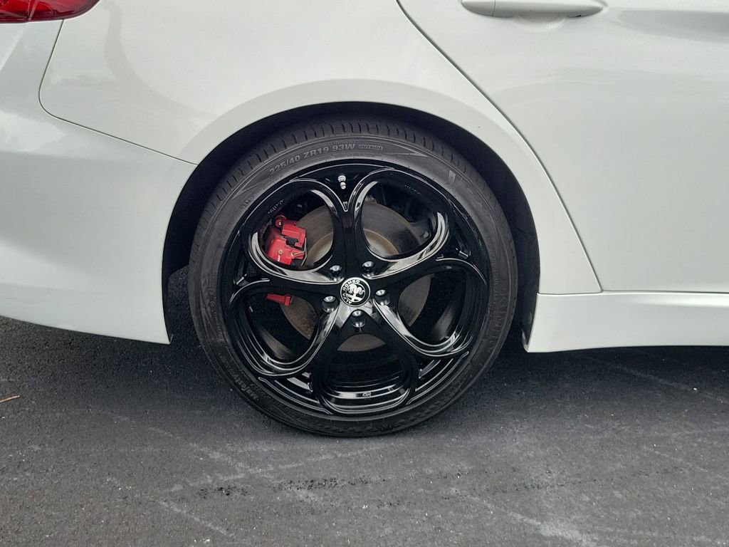 Used 2021 Alfa Romeo Giulia Ti Sport RWD image 7