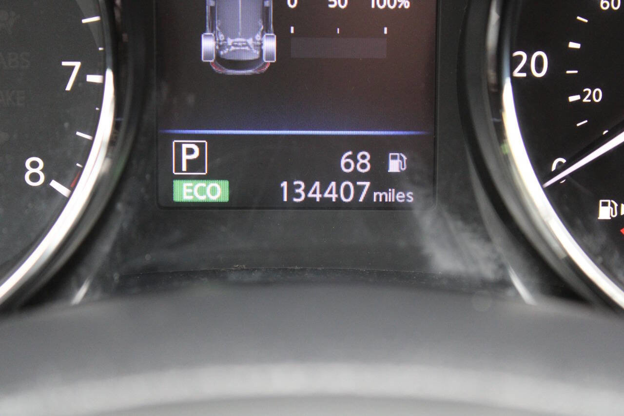 Used 2018 Nissan Rogue S image 38