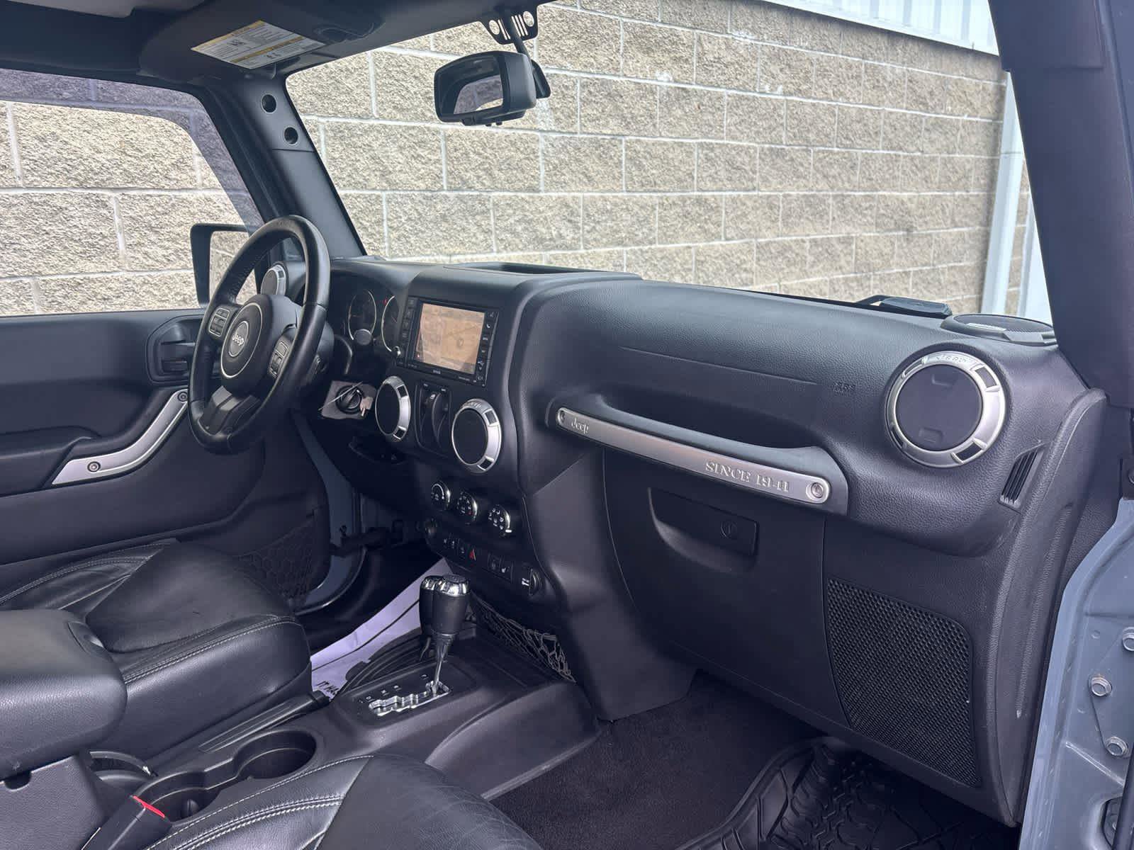 Used 2015 Jeep Wrangler Rubicon w/ Dual Top Group image 10