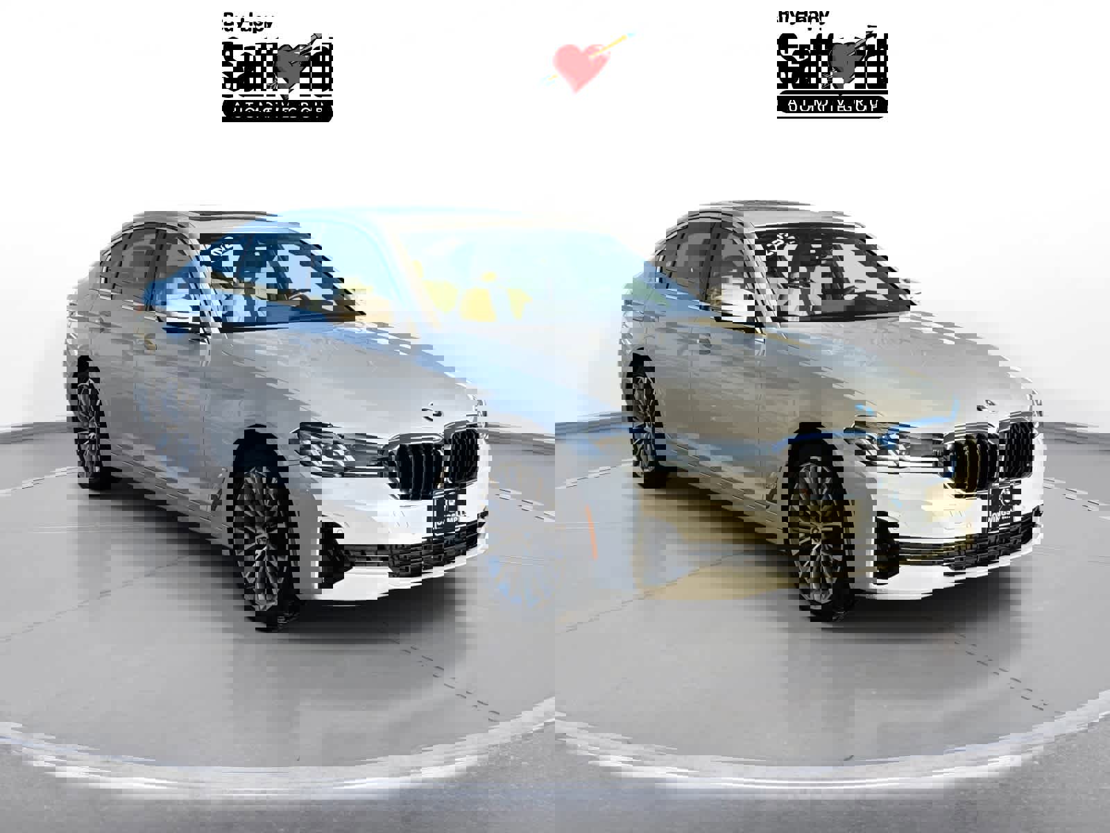 Used 2023 BMW 530i xDrive w/ Premium Package image 10