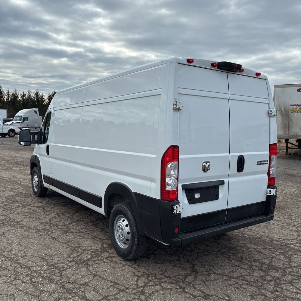 Used 2023 RAM ProMaster 2500 FWD image 4