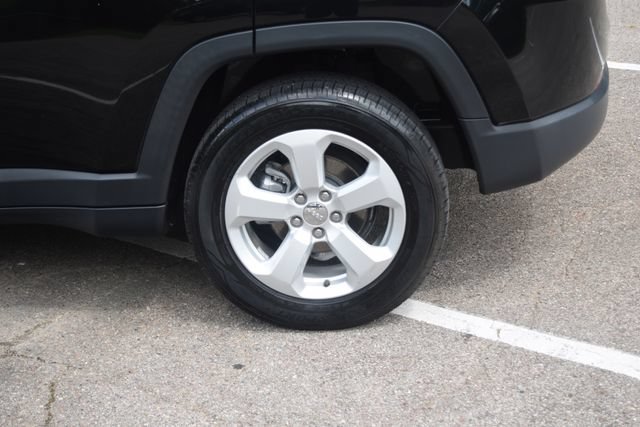 Used 2018 Jeep Compass Latitude w/ Popular Equipment Group AWD/4WD image 27