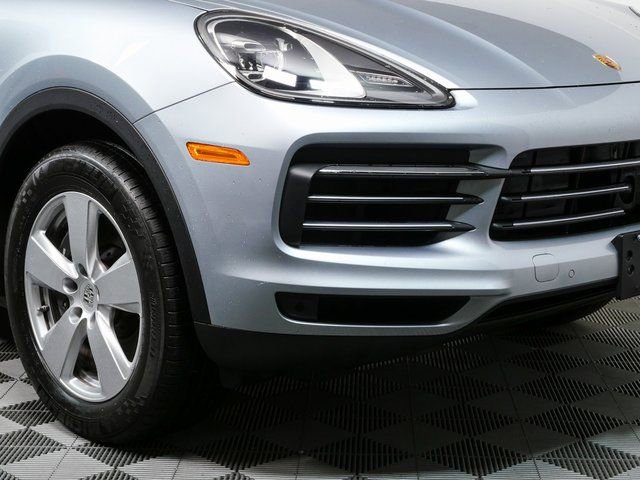 Certified 2023 Porsche Cayenne w/ Premium Package AWD/4WD image 39