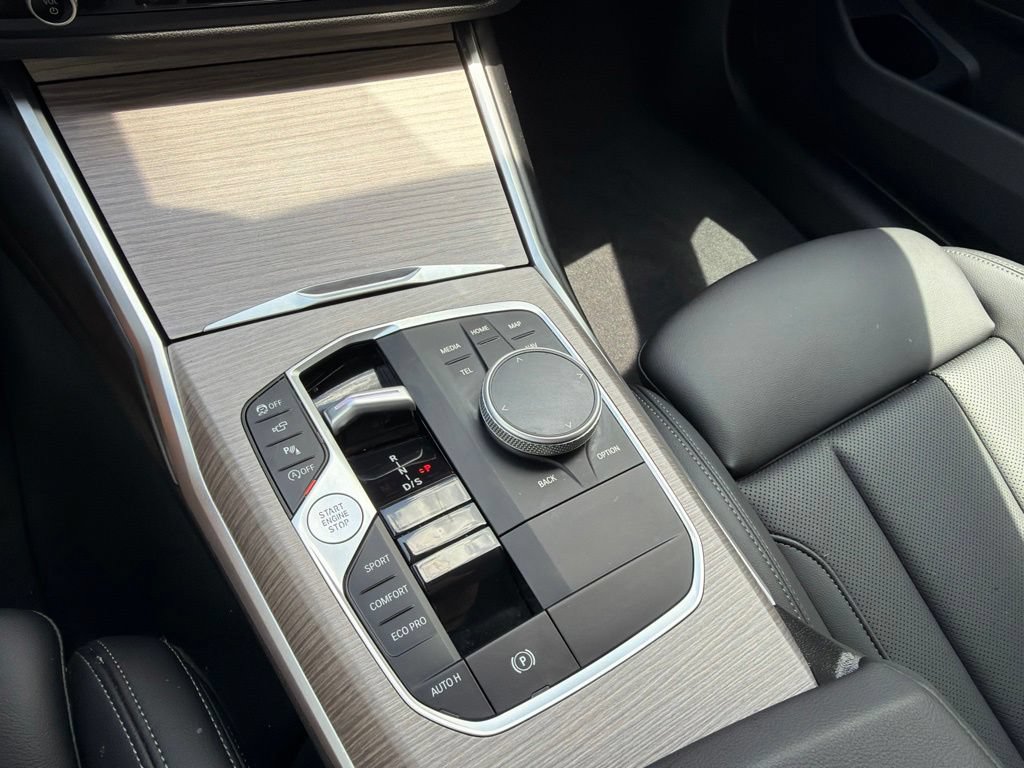 Used 2025 BMW 330i Sedan RWD image 23