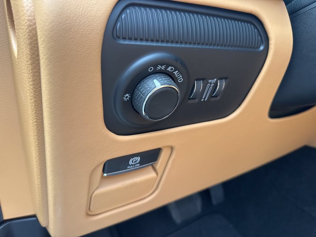New 2026 Jeep Grand Wagoneer Summit AWD/4WD image 11