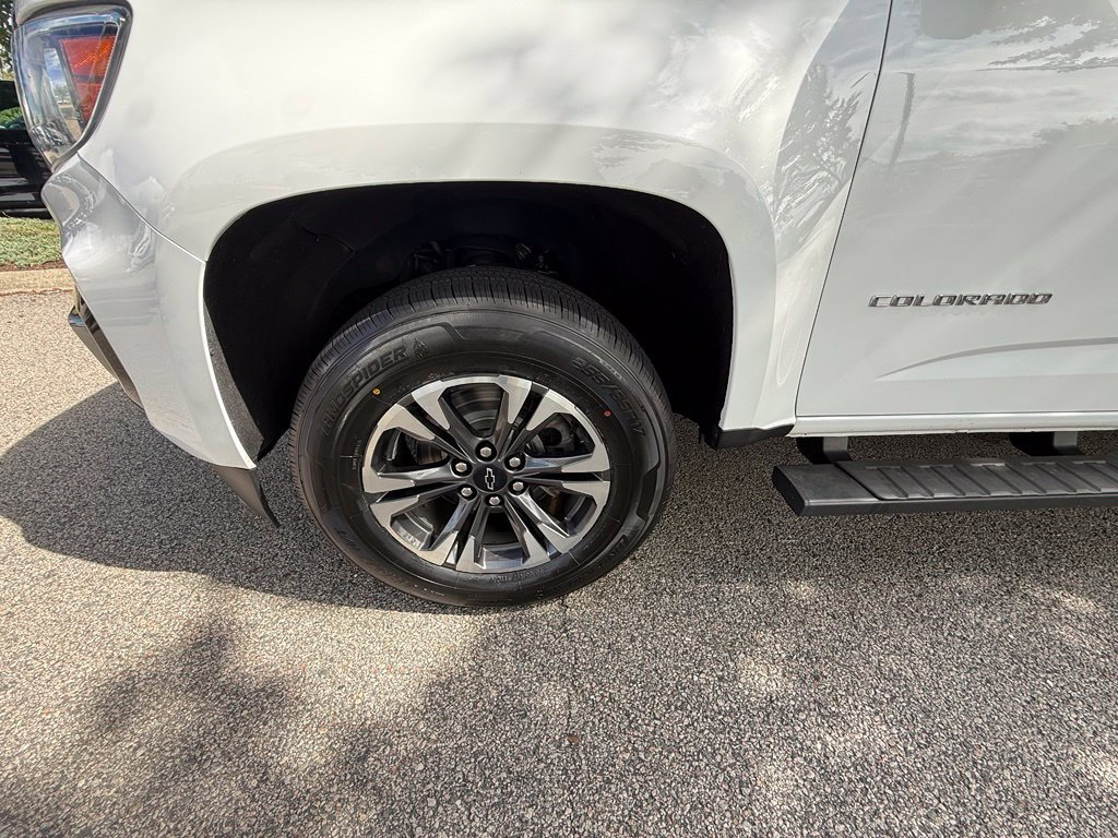 Used 2022 Chevrolet Colorado Z71 w/ Safety Package RWD image 31