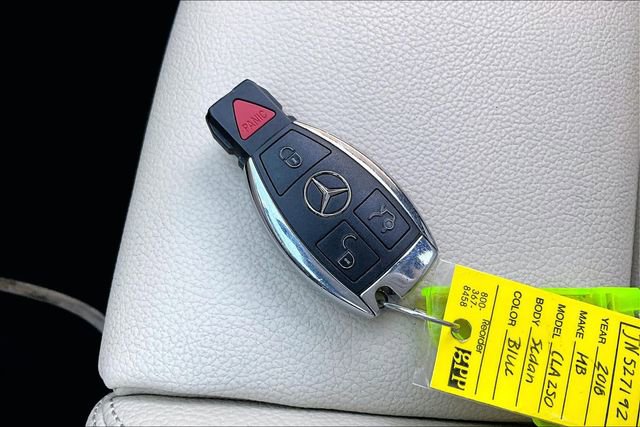 Used 2018 Mercedes-Benz CLA 250 image 36