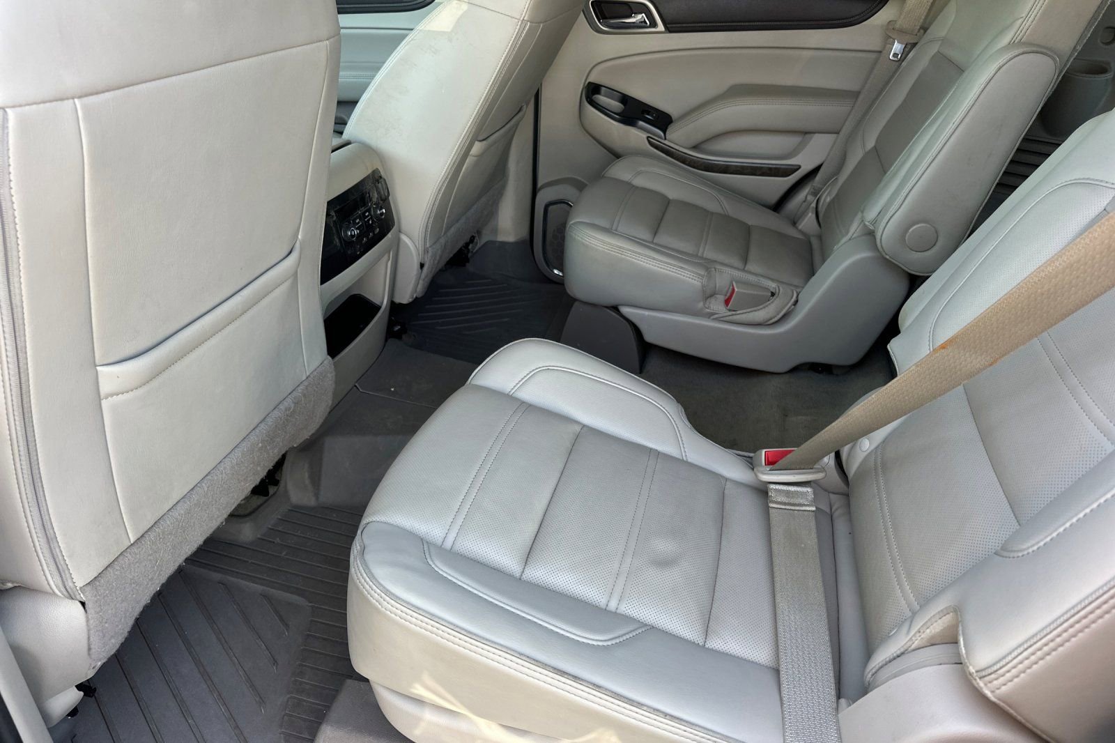 Used 2018 GMC Yukon Denali w/ Denali Ultimate Package AWD/4WD image 12