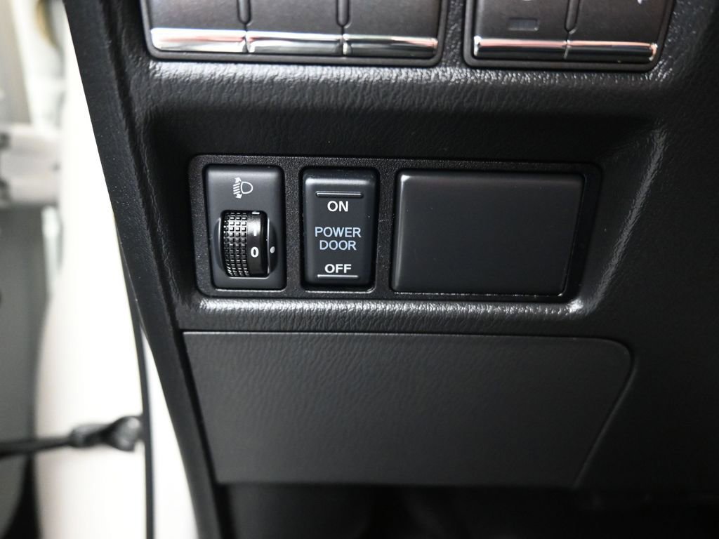 Used 2016 INFINITI QX80 4WD w/ Driver's Assistance Package image 21