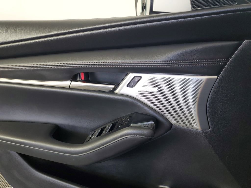 Used 2021 MAZDA MAZDA3 s image 29
