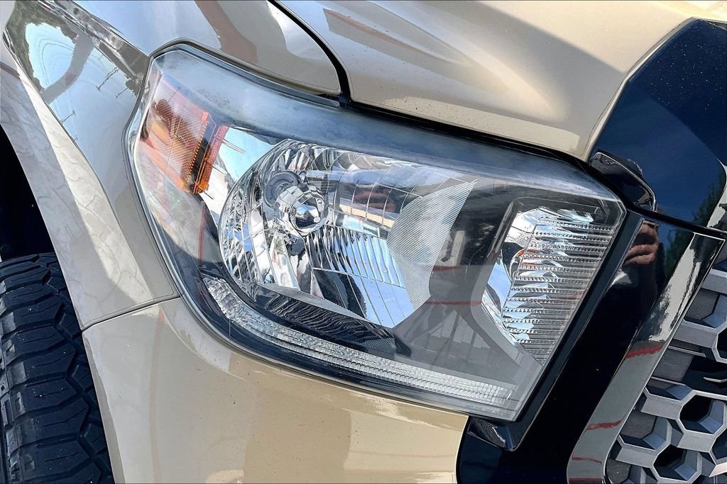 Certified 2019 Toyota Tundra SR5 w/ SR5 Upgrade Package AWD/4WD image 35
