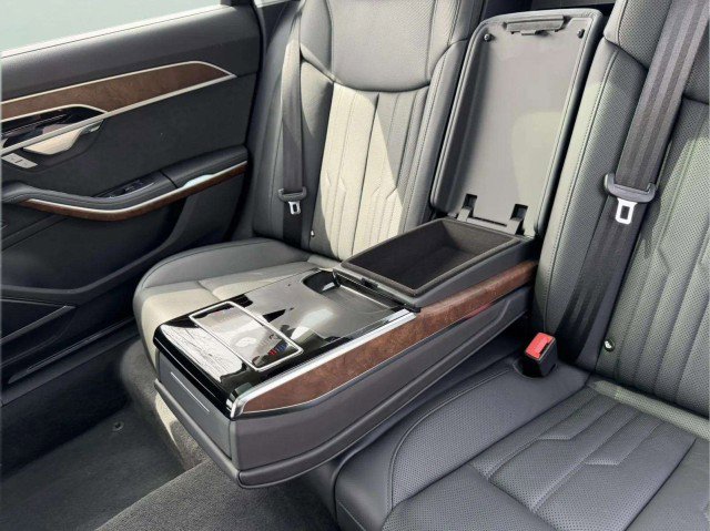 Certified 2022 Audi A8 L 3.0T AWD/4WD image 24