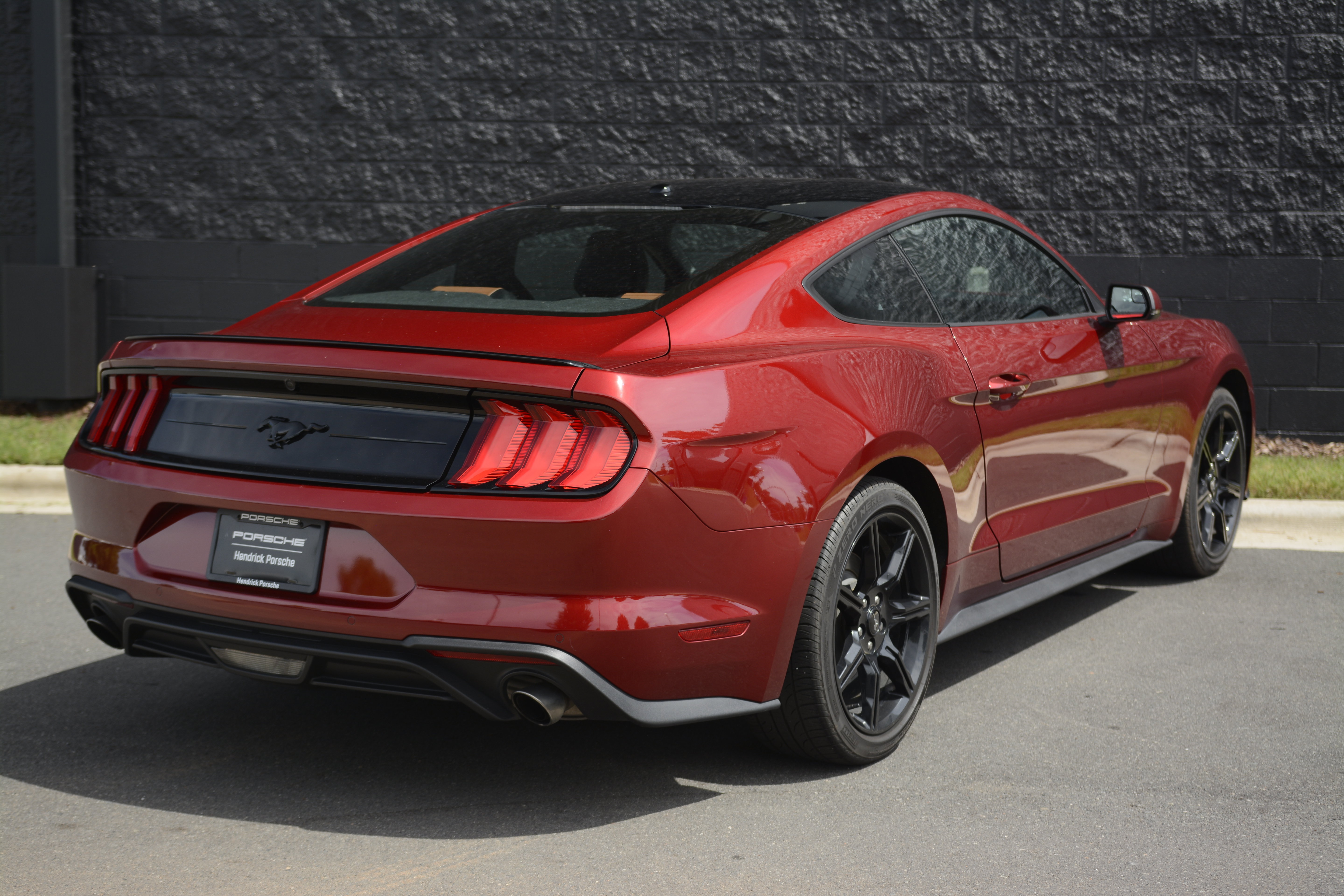 Used 2019 Ford Mustang Premium w/ Ford Safe & Smart Package RWD image 7