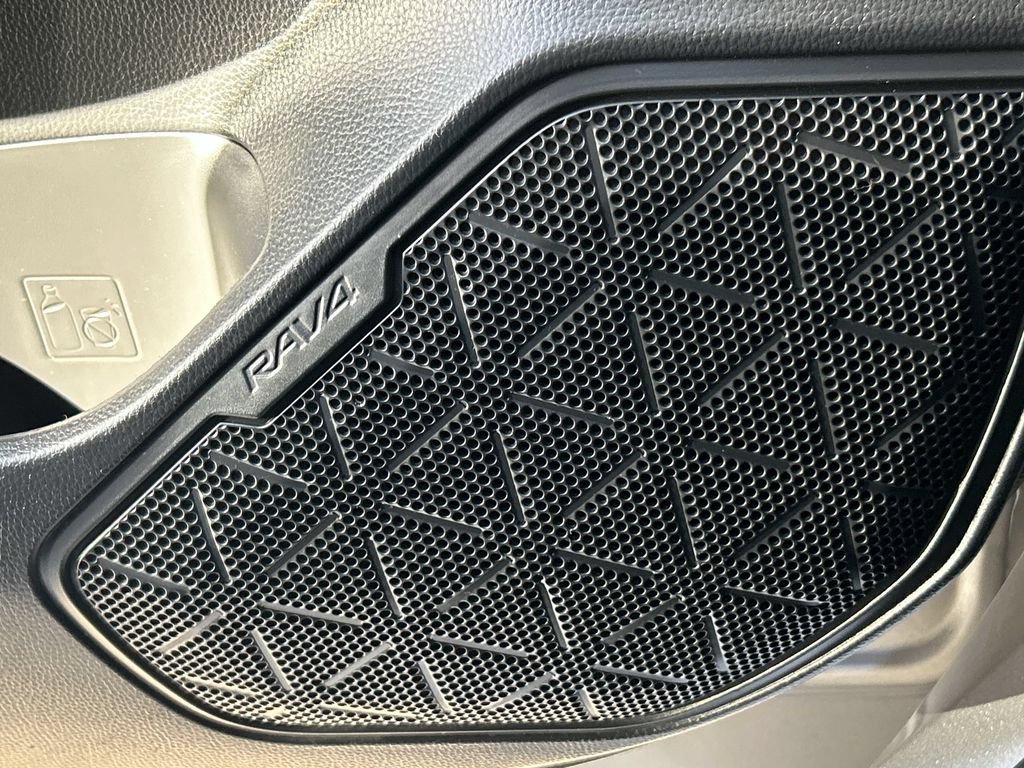 Used 2021 Toyota RAV4 LE w/ Carpet Mat Package (TMS) FWD image 24
