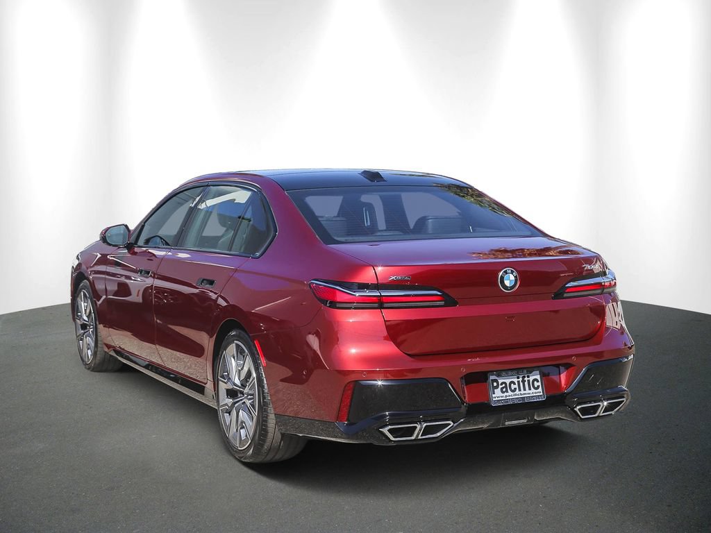 Used 2026 BMW 760i xDrive AWD/4WD image 4