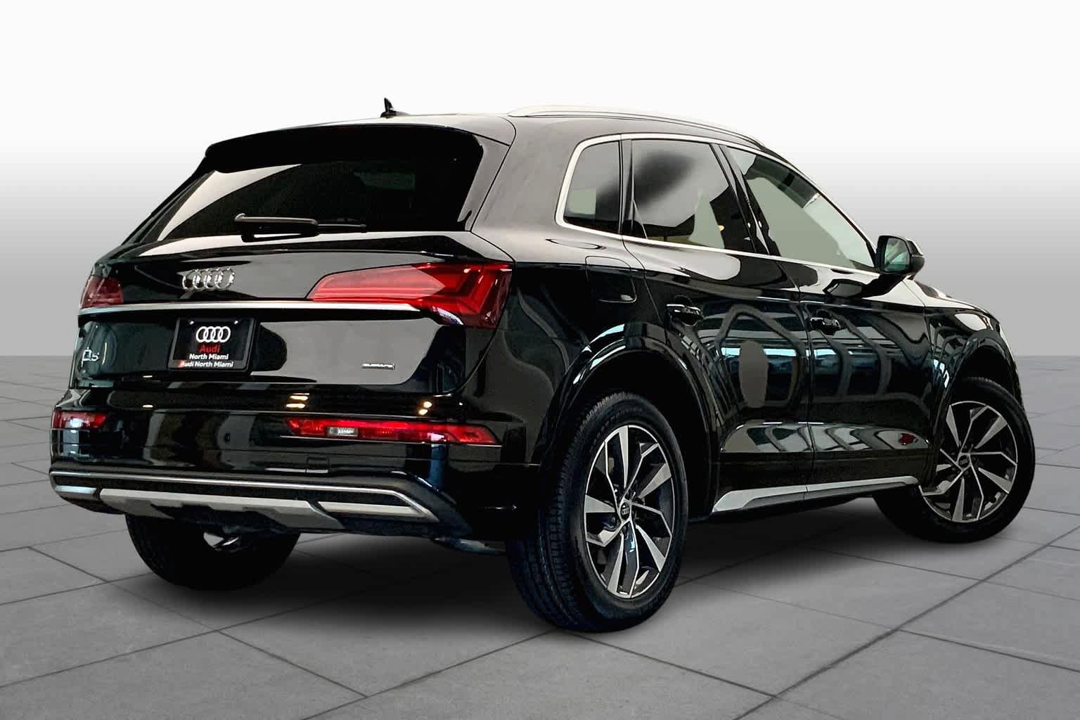 Used 2021 Audi Q5 2.0T Premium Plus w/ Premium Plus Package AWD/4WD image 13