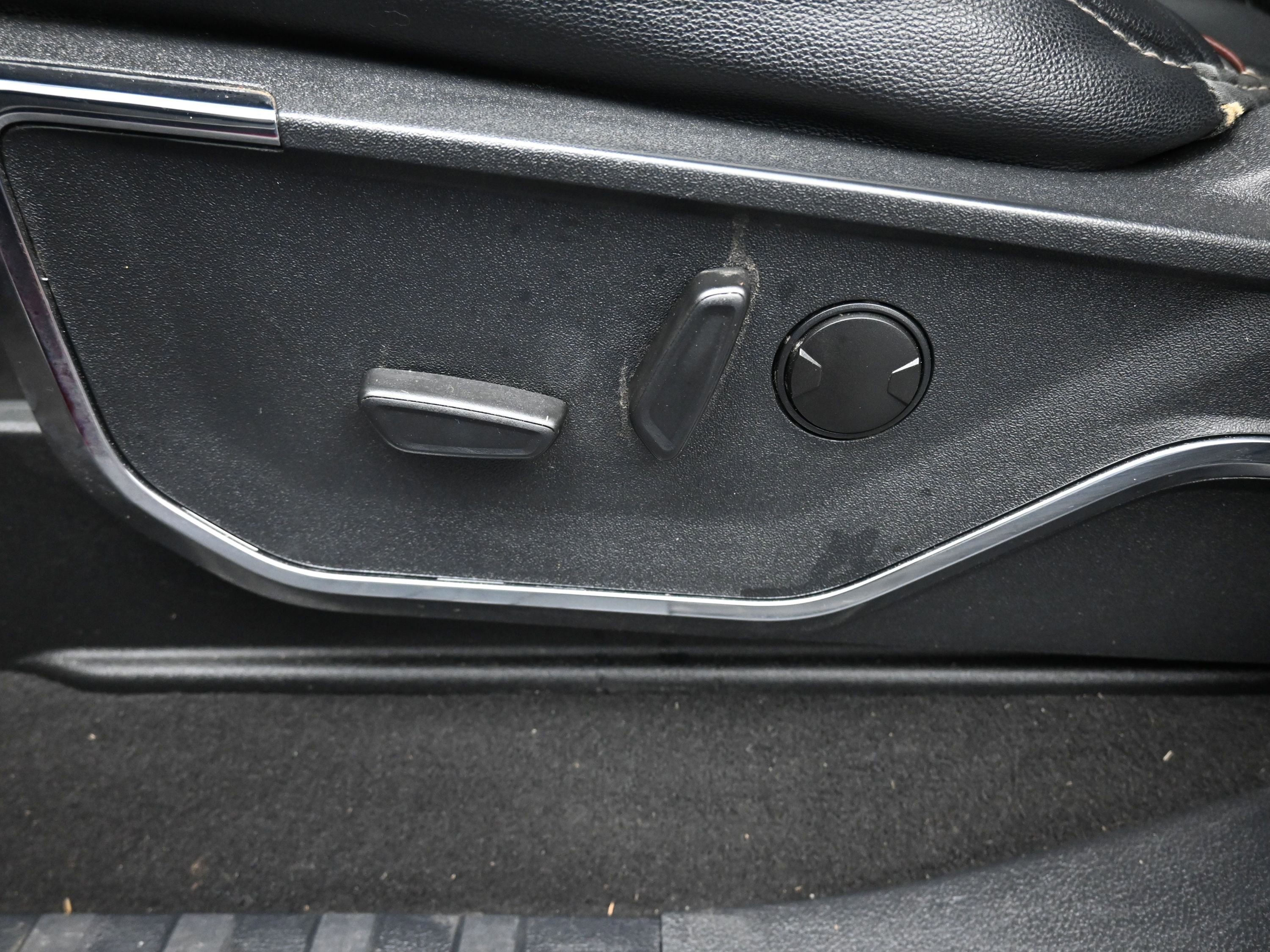 Used 2024 Ford F350 Lariat w/ Lariat Ultimate Package image 8