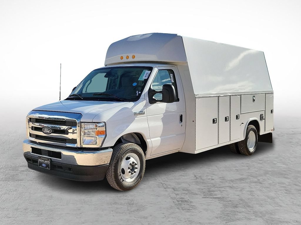 New 2026 Ford E-350 and Econoline 350 Super Duty w/ Power Equipment Group RWD image 5
