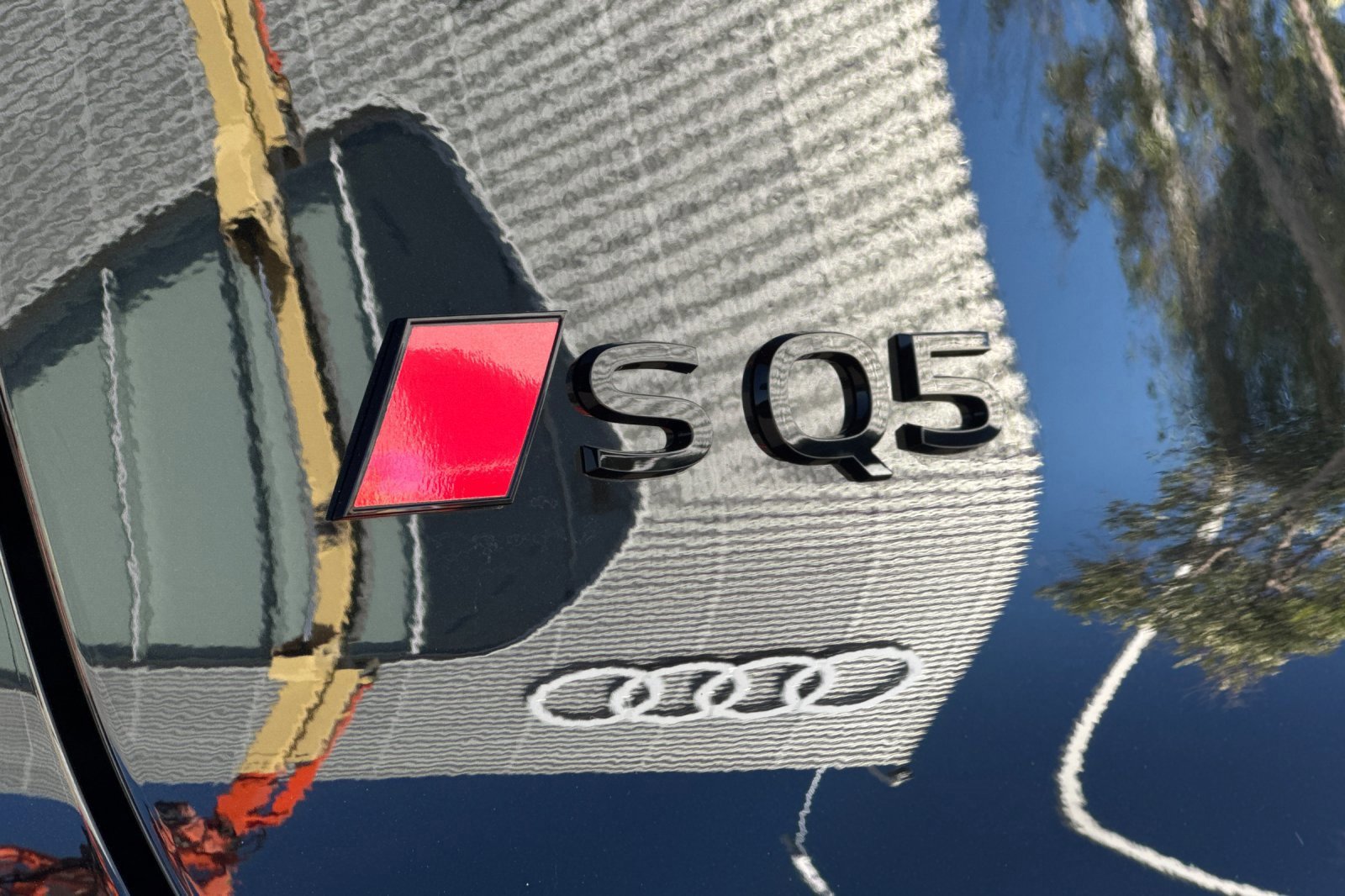 New 2025 Audi SQ5 Premium Plus image 23