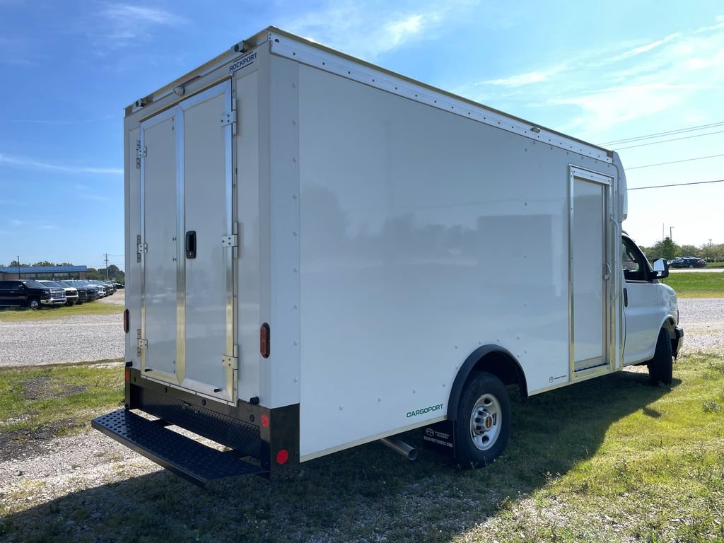 New 2025 GMC Savana 3500 w/ Power Convenience Package RWD image 7